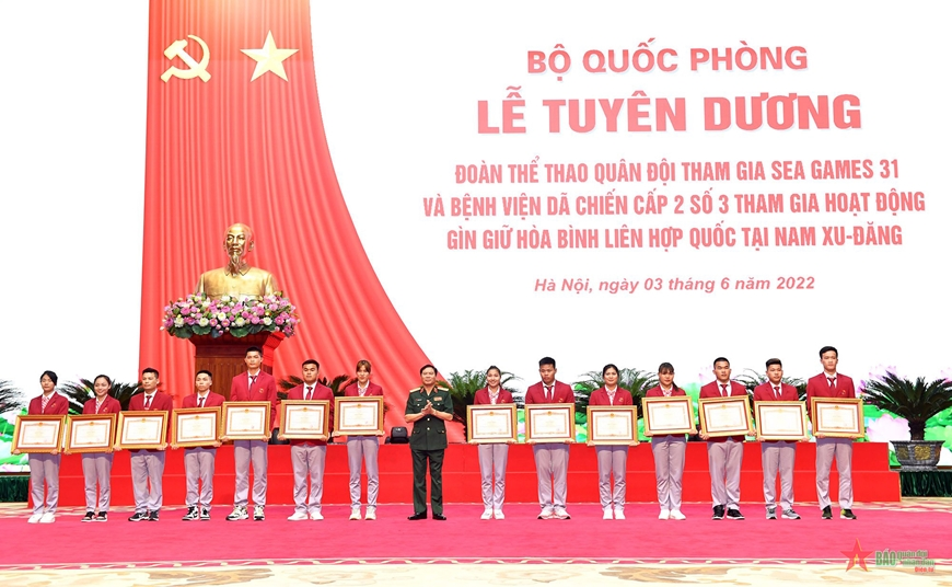 Tuyên dương Đoàn Thể thao Quân đội tham gia SEA Games 31 và Bệnh viện Dã chiến cấp 2 số 3